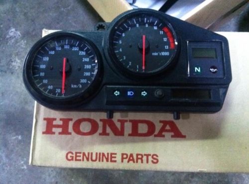 MANOMETROS CBR900RR (98)