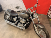 HONDA VT750 BLACK WIDOW - Imagem 8